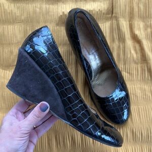 🛍️Taryn Rose brown leather croc embossed suede heel wedge pumps 11